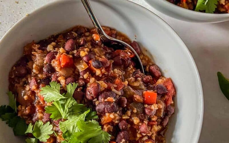 Slow Cooker Black Bean Chili this healthy table