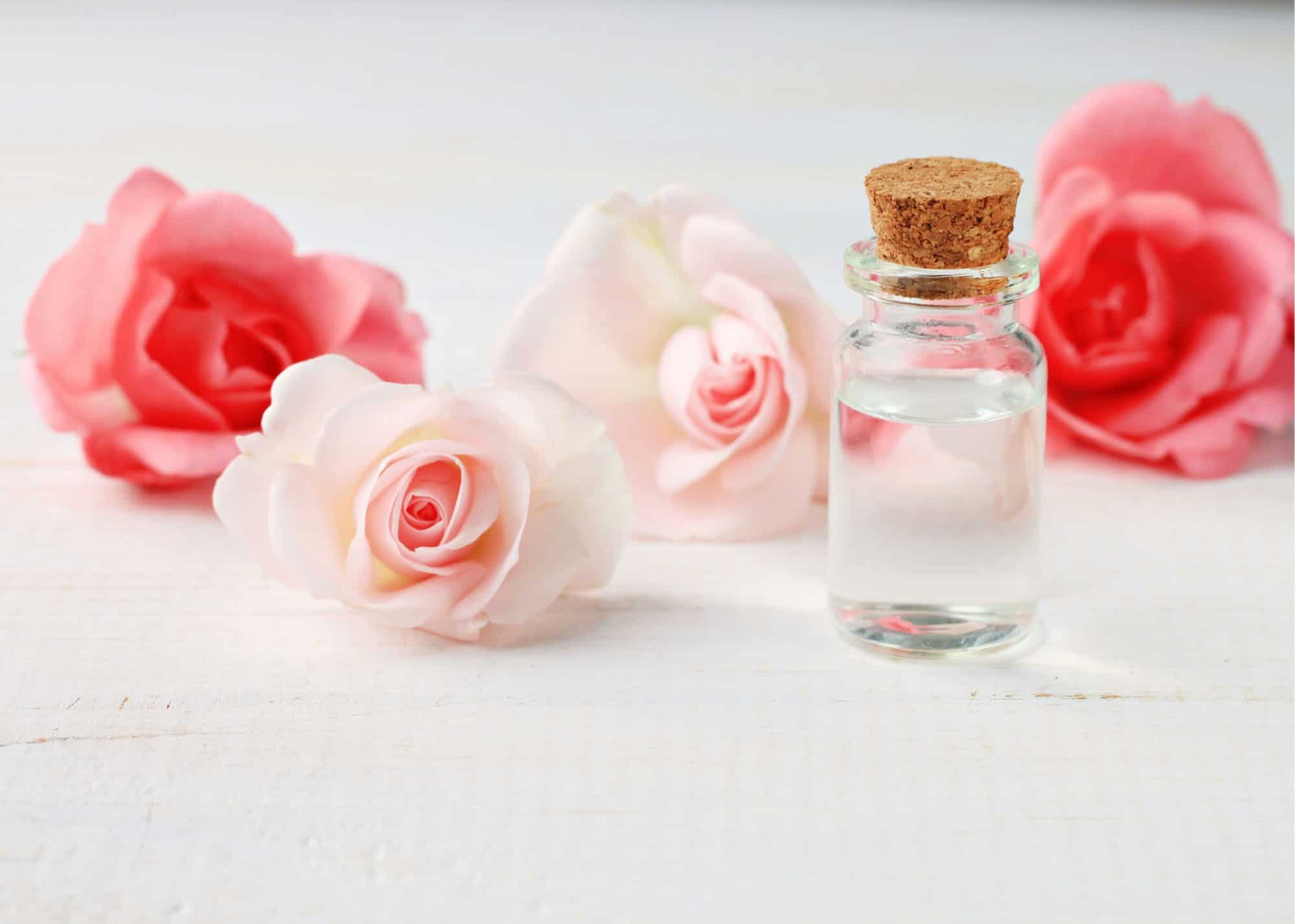 6 Benefits of Rose Water