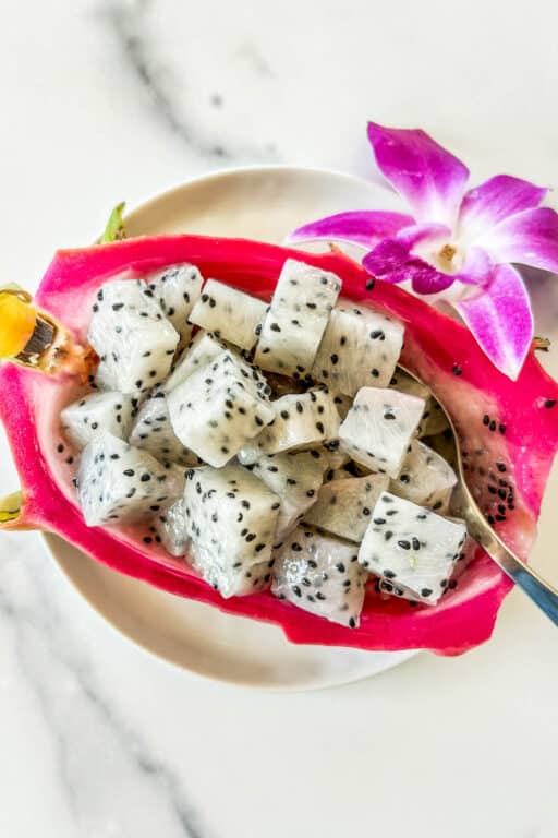 How to Cut a Dragon Fruit This Healthy Table