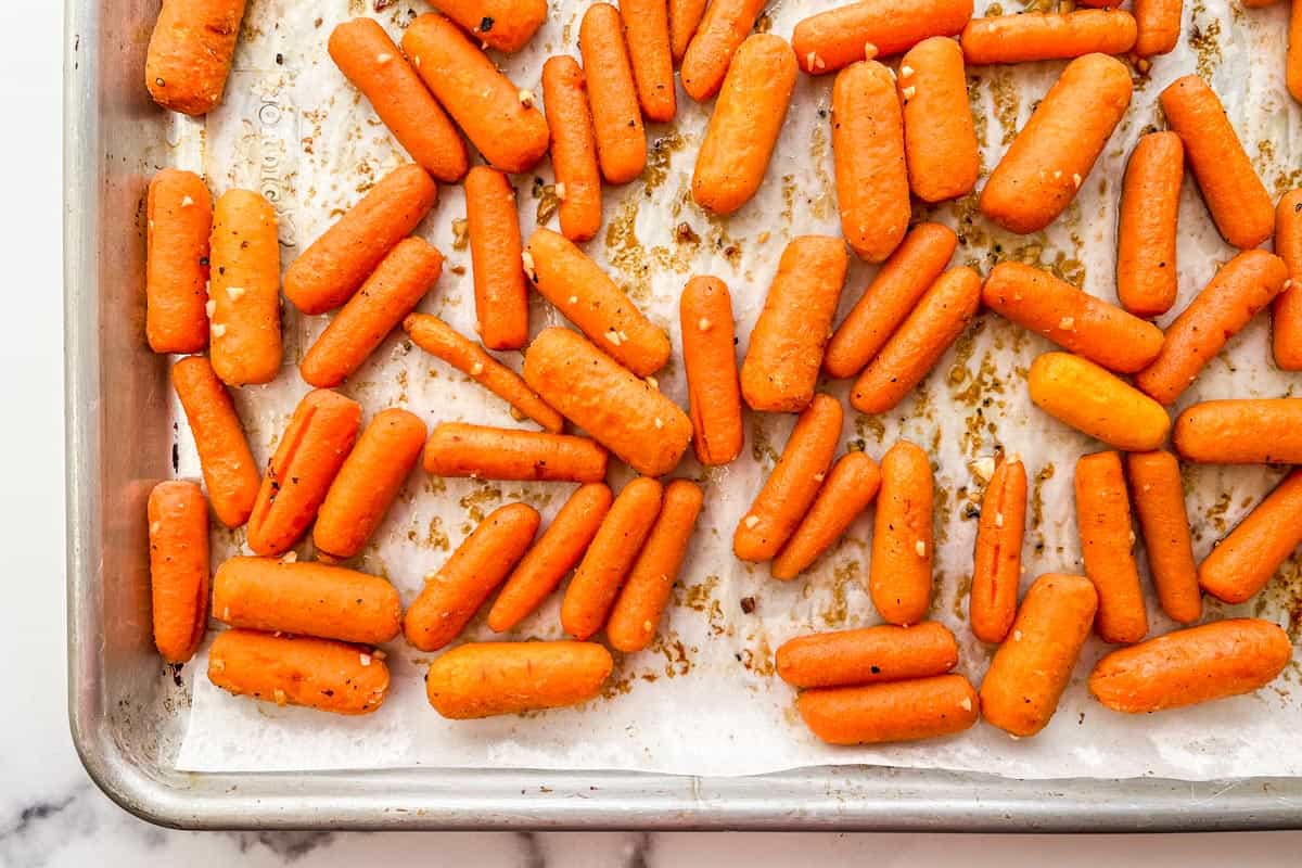 Roasted carrots after coming out of the oven.
