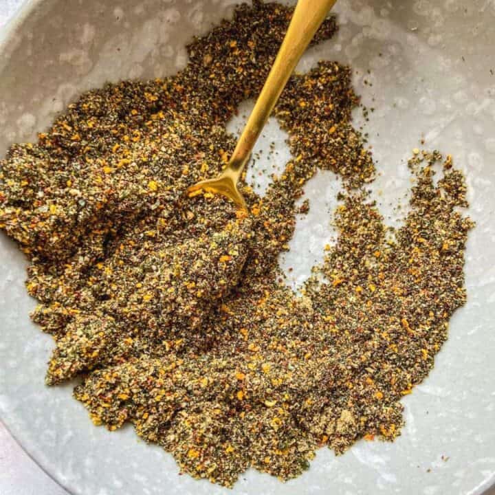 A bowl of shichimi togarashi seasoning.