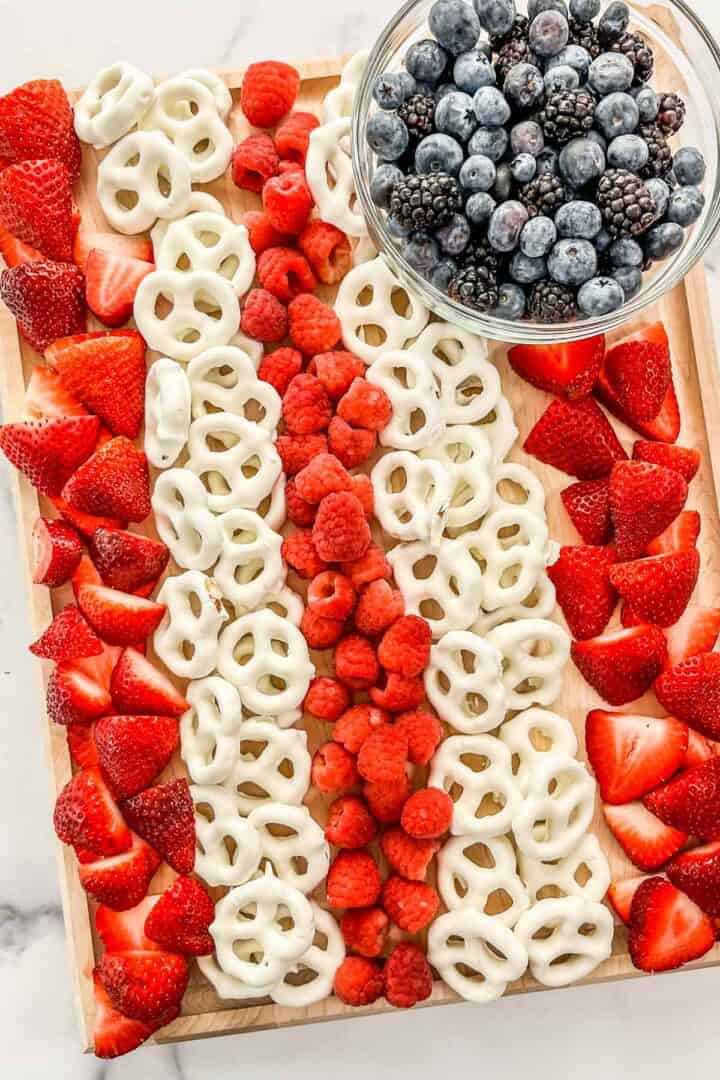 Easy American Flag Fruit Tray - This Healthy Table